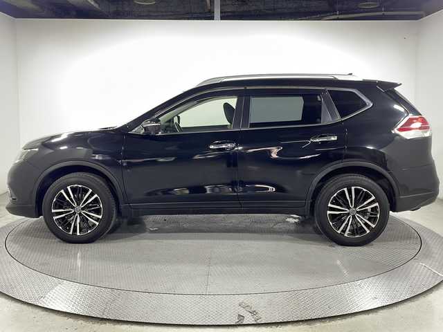 日産 エクストレイル 20Xt エマージェンシーブレーキ 広島県 2016(平28)年 5.8万km ダイヤモンドブラック 純正ナビ/全周囲カメラ/シートヒーター/ブラインドスポットモニター/電動リアゲート/ＥＴＣ/ＬＥＤヘッドライト/クルーズコントロール/前後コーナーセンサー/オートマチックハイビーム/衝突軽減/フォグランプ/社外アルミホイール(225/60/R18)/エアバッグ(運転席/助手席)