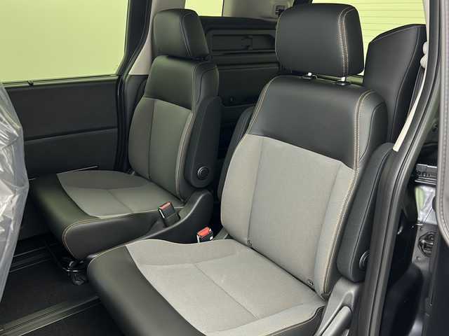 ホンダ フリード ハイブリット e:HEV クロスター 大阪府 2025(令7)年 0.1千km メテオロイドグレーメタリック 登録済未使用車/純正9インチSDナビ/【BT/フルセグTV/USB/AppleCarPlay/AndroidAuto]/バックカメラ/パワースライドドア　左/衝突被害軽減システム/ブラインドスポットモニター/コーナーセンサー前後/クルーズコントロール追従/オートライト/ハーフレザーシート　/シートヒータ　D+N席/スペアキー