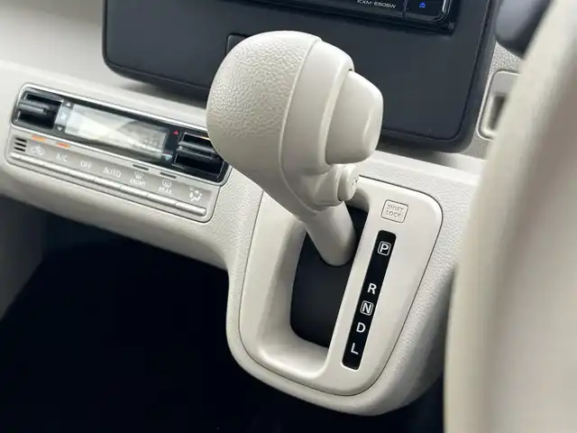 スズキ ワゴンＲ HYBRID FX 愛知県 2020(令2)年 0.5万km フィズブルーパールメタリック /メモリナビ//iPod/USB/SD/CD/DVD/フルセグ//FM/AM/BT/SMART USEN//衝突軽減ブレーキ//レーンディパーチャーアラート//クリアランスソナー//オートヘッドライト//ヘッドライトレベライザー//電格ミラー//プッシュスタート//スペアキー//純正フロアマット//純正ドアバイザー//取扱説明書//保証書//ナビ取説