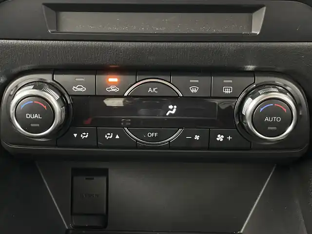 マツダ ＣＸ－５ 20S プロアクティブ 愛知県 2018(平30)年 5.6万km ジェットブラックマイカ 禁煙車/純正7インチナビ/（ＤＶＤ/ＣＤ/フルセグTV/Bluetooth/ＦＭ/ＡＭ/SD）/バックカメラ/ＢＯＳＥサウンド/i-ACTIVESENSE/・衝突軽減ブレーキ/・レーダークルーズコントロール/・レーンキープアシスト/・ブラインドスポットモニター/・オートマチックハイビーム/・パーキングセンサー/ヘッドアップディスプレイ/ETC/純正１９インチアルミホイール/アイドリングストップ/ＬＥＤヘッドライト/オートライト/スマートキー/スペアキー1本/プッシュスタート/純正フロアマット/横滑り防止装置