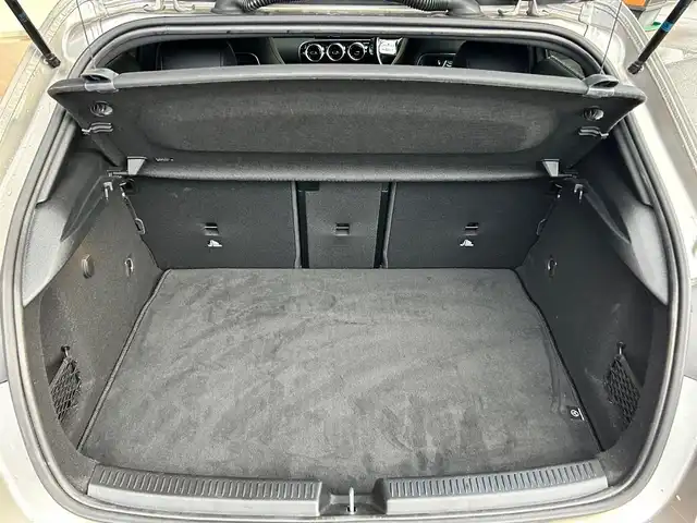 メルセデス・ベンツ Ａ２００ｄ AMGライン 富山県 2020(令2)年 2.8万km モハーベシルバー レーダーセーフティパッケージ/アドバンスドパッケージ/純正HDDナビ/Bluetooth接続/USB接続/App-conect/AM/FMラジオ/バックカメラ/360°カメラ/ワイヤレス充電/D/N席パワーシート/D/N席シートヒーター/パドルシフト/アイドリングストップ/パーキングセンサー/コーナーセンサー/レーンキープアシスト/プッシュスタート/ACC