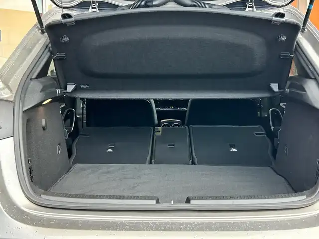 メルセデス・ベンツ Ａ２００ｄ AMGライン 富山県 2020(令2)年 2.8万km モハーベシルバー レーダーセーフティパッケージ/アドバンスドパッケージ/純正HDDナビ/Bluetooth接続/USB接続/App-conect/AM/FMラジオ/バックカメラ/360°カメラ/ワイヤレス充電/D/N席パワーシート/D/N席シートヒーター/パドルシフト/アイドリングストップ/パーキングセンサー/コーナーセンサー/レーンキープアシスト/プッシュスタート/ACC