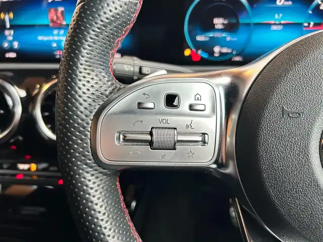 メルセデス・ベンツ Ａ２００ｄ AMGライン 富山県 2020(令2)年 2.8万km モハーベシルバー レーダーセーフティパッケージ/アドバンスドパッケージ/純正HDDナビ/Bluetooth接続/USB接続/App-conect/AM/FMラジオ/バックカメラ/360°カメラ/ワイヤレス充電/D/N席パワーシート/D/N席シートヒーター/パドルシフト/アイドリングストップ/パーキングセンサー/コーナーセンサー/レーンキープアシスト/プッシュスタート/ACC