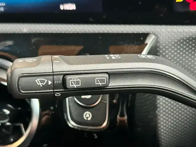 メルセデス・ベンツ Ａ２００ｄ AMGライン 富山県 2020(令2)年 2.8万km モハーベシルバー レーダーセーフティパッケージ/アドバンスドパッケージ/純正HDDナビ/Bluetooth接続/USB接続/App-conect/AM/FMラジオ/バックカメラ/360°カメラ/ワイヤレス充電/D/N席パワーシート/D/N席シートヒーター/パドルシフト/アイドリングストップ/パーキングセンサー/コーナーセンサー/レーンキープアシスト/プッシュスタート/ACC