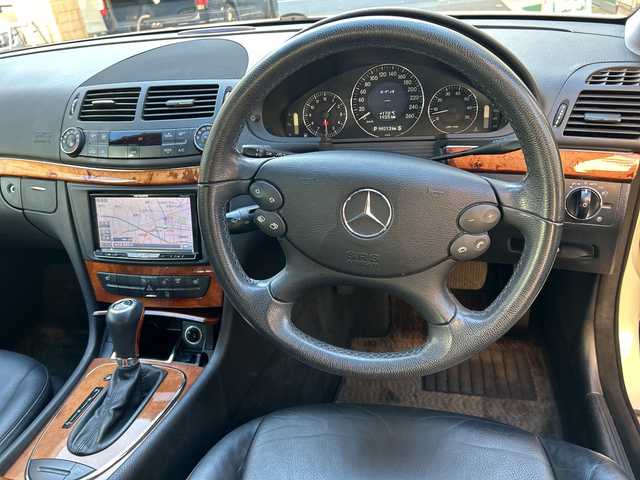 メルセデス・ベンツ Ｅ３００ ステーションワゴン 東京都 2009(平21)年 9.9万km カルサイトホワイト 社外ナビ(フルセグTV、CD、DVD、Bluetooth)/全席シートヒーター/パワーシート/クルーズコントロール/全席レザーシート/サンルーフ/ルーフレール