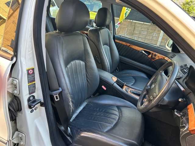 メルセデス・ベンツ Ｅ３００ ステーションワゴン 東京都 2009(平21)年 9.9万km カルサイトホワイト 社外ナビ(フルセグTV、CD、DVD、Bluetooth)/全席シートヒーター/パワーシート/クルーズコントロール/全席レザーシート/サンルーフ/ルーフレール