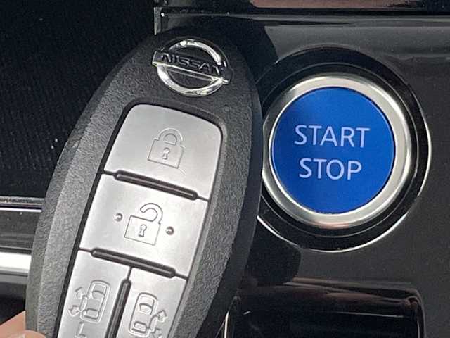 日産 セレナ e－パワー ハイウェイスター V 愛知県 2020(令2)年 2.7万km サンライズオレンジ/ダイヤモンドブラック プロパイロット/純正10型ナビ　SDカードなし/全方位カメラ/両側パワースライドドア/レーダークルーズコントロール/バックカメラ/ハンズフリースライドドア/コーナーセンサー/純正アルミホイール/LEDヘッドライト/インテリジェントミラー/リアオートエアコン/オートライト/ドライブレコーダー/ETC/衝突軽減システム/フルセグ/CD DVD/ステアリングスイッチ/スマートキー/プッシュスタート