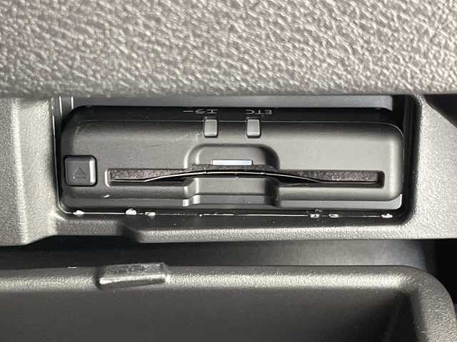 日産 セレナ e－パワー ハイウェイスター V 愛知県 2020(令2)年 2.7万km サンライズオレンジ/ダイヤモンドブラック プロパイロット/純正10型ナビ　SDカードなし/全方位カメラ/両側パワースライドドア/レーダークルーズコントロール/バックカメラ/ハンズフリースライドドア/コーナーセンサー/純正アルミホイール/LEDヘッドライト/インテリジェントミラー/リアオートエアコン/オートライト/ドライブレコーダー/ETC/衝突軽減システム/フルセグ/CD DVD/ステアリングスイッチ/スマートキー/プッシュスタート