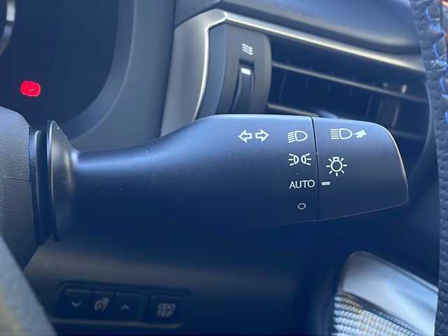 レクサス ＲＣ Ｆ 福島県 2016(平28)年 1.7万km ホワイトノーヴァガラスフレーク １オーナー　サンルーフ　ＴＯＭ＇Ｓマフラー　黒本革シート　メーカーナビ　フルセグ　バックカメラ　レクサスセーフティー　Ｒクルコン　純正アルミホイール　エアコンシート　クリアランスソナー