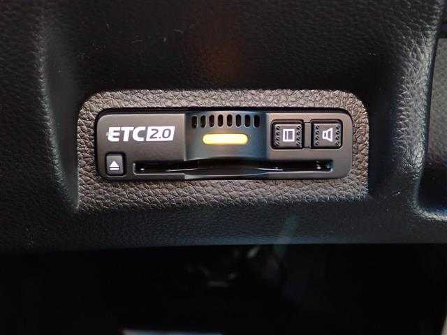 ホンダ ヴェゼル ハイブリッド e:HEV RS 千葉県 2025(令7)年 0.1千km パール 【登録済未使用車】/【プラチナホワイトパール（NH883P）】/Honda CONNECTディスプレー（9インチ）/（ナビ/フルセグTV/USB/BT)/ETC2.0車載器/マルチビューカメラシステム（メーカーOP）/プレミアムオーディオ10スピーカー（メーカーOP）/ワイヤレス充電器/Honda SENSING/ハンズフリーパワーテールゲート/ブラインドスポットインフォメーション/純正18インチAW/LEDシーケンシャルターンシグナルランプ/プッシュスタート/スマートキー2本/LEDヘッドライト/フォグランプ/LEDルームランプ/保証書/取扱説明書/