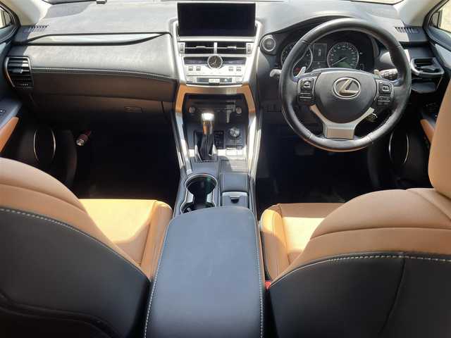レクサス ＮＸ 300 Iパッケージ 福岡県 2020(令2)年 4.5万km グラファイトブラックガラスフレーク エンジンスタートボタン/パワーステアリング/パワーウィンドウ/MTモード付AT/純正ナビ/AAC/追従クルーズコントロール/スマートキー/BLUETOOTH/パワーシート/LEDライト/前後ドラレコ