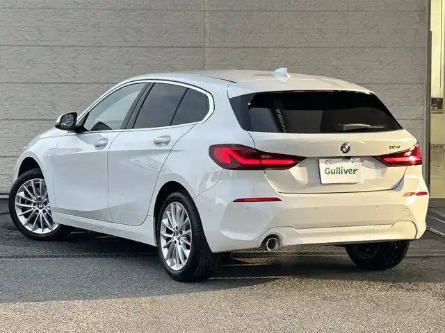 ＢＭＷ ＢＭＷ １１８ｉ プレイ 兵庫県 2024(令6)年 1.1万km アルピンホワイトⅢ 純正メモリナビ/Bluetoothオーディオ/バックカメラ/ウィンカーミラー/レーダークルーズコントロール/プッシュスタート/スマートキー/パワーバックドア/電動格納ミラー/コーナーセンサー/ETC