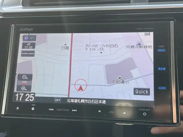 ホンダ フィット ハイブリット Fパッケージ 道央・札幌 2014(平26)年 8.6万km ブリリアントスポーティブルーメタリック2トーン ワンオーナー/純正メモリナビ/　CD DVD Bluetooth/フルセグテレビ/バックカメラ/ウィンカーミラー/ドアバイザー/プッシュスタート/スマートキー/ETC/LED/純正ホイール付きスタッドレスタイヤ積込(185/60R15)