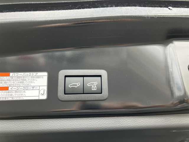 トヨタ カローラ クロス ハイブリッド Z 山口県 2023(令5)年 1.2万km アティチュードブラックマイカ ワンオーナー/10.5inディスプレイオーディオプラス/ナビ・フルセグTV・BT/パノラミックビューカメラ/ドライブレコーダー/ETC2.0/ハンズフリーパワーバックドア/トヨタチームメイト(アドバンストパーク)/パーキングサポートブレーキ/ブラインドスポットモニター/プリクラッシュセーフティ/レーントレーシングアシスト/レーンディパーチャーアラート/プロアクティブドライビングアシスト/レーダークルーズコントロール/パーキングサポートブレーキ/ハーフレザー調シート/パワーシート/シートヒーター/スマートキー/LEDオートライト/LEDフォグ/ラゲージアクティブボックス