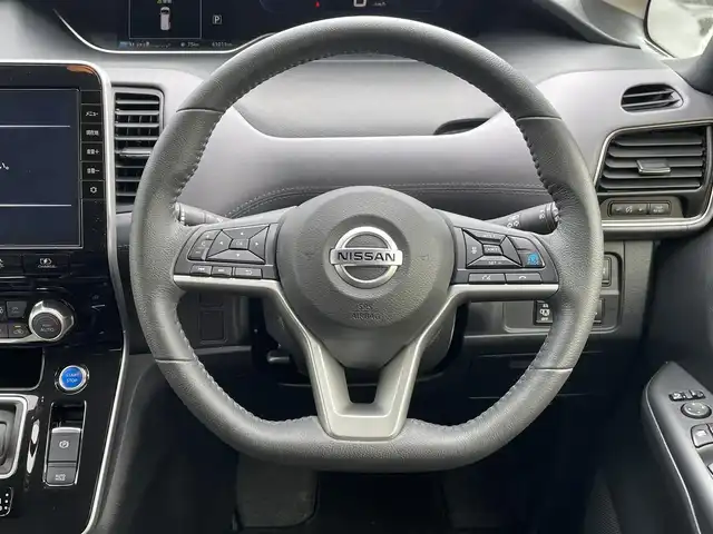 日産 セレナ e－パワー ハイウェイスター V 東京都 2020(令2)年 6.1万km ダークメタルグレー 純正11型ナビ/アラウンドビューモニター/デジタルミラー/エマージェンシーブレーキ/車線逸脱警報/ソナー/プロパイロット/ハンズフリーオートスライドドア/ＥＴＣ/ドライブレコーダー/スマートキー