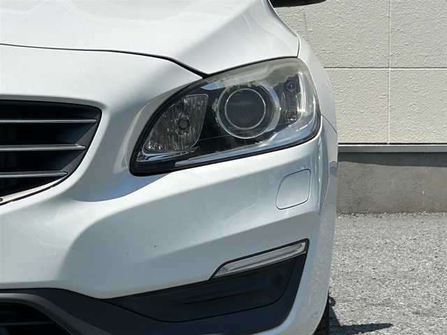 ボルボ Ｖ６０ T4 茨城県 2014(平26)年 7.3万km アイスホワイト 純正ナビ/フルセグTV/Bluetooth/バックカメラ/クルーズコントロール/パワーシート/シートヒーター/カーテンエアバック/純正AW/LEDヘッドライト/スマートキー/ETC