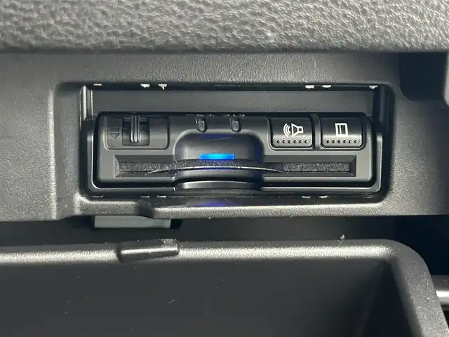 日産 セレナ ハイウェイスター Vセレクション 熊本県 2017(平29)年 4.7万km シャイニングブルー セーフティパックB/純正SDナビ（MM517D-L）/・Bluetoothオーディオ/USBオーディオ/・Apple CarPlay/AndroidAuto/・フルセグTV/DVD/Blu-ray/iPod/アラウンドビューモニター/後席フリップダウンモニター/・11インチディスプレイ/両側パワースライドドア/プロパイロット/インテリジェントルームミラー/電動パーキングブレーキ/オートブレーキホールド/インテリジェントLI/ETC/純正ドライブレコーダー（前方）/取扱説明書/保証書/スペアキー1本
