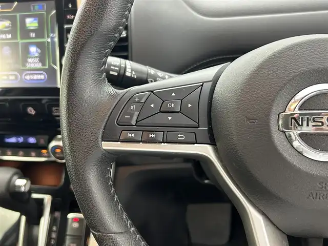 日産 セレナ ハイウェイスター Vセレクション 熊本県 2017(平29)年 4.7万km シャイニングブルー セーフティパックB/純正SDナビ（MM517D-L）/・Bluetoothオーディオ/USBオーディオ/・Apple CarPlay/AndroidAuto/・フルセグTV/DVD/Blu-ray/iPod/アラウンドビューモニター/後席フリップダウンモニター/・11インチディスプレイ/両側パワースライドドア/プロパイロット/インテリジェントルームミラー/電動パーキングブレーキ/オートブレーキホールド/インテリジェントLI/ETC/純正ドライブレコーダー（前方）/取扱説明書/保証書/スペアキー1本