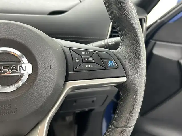 日産 セレナ ハイウェイスター Vセレクション 熊本県 2017(平29)年 4.7万km シャイニングブルー セーフティパックB/純正SDナビ（MM517D-L）/・Bluetoothオーディオ/USBオーディオ/・Apple CarPlay/AndroidAuto/・フルセグTV/DVD/Blu-ray/iPod/アラウンドビューモニター/後席フリップダウンモニター/・11インチディスプレイ/両側パワースライドドア/プロパイロット/インテリジェントルームミラー/電動パーキングブレーキ/オートブレーキホールド/インテリジェントLI/ETC/純正ドライブレコーダー（前方）/取扱説明書/保証書/スペアキー1本