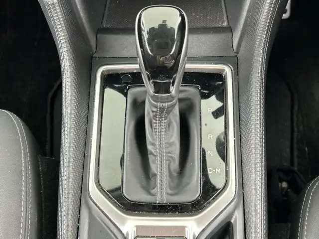 スバル フォレスター ハイブリッド アドバンス 愛知県 2021(令3)年 4.5万km クリスタルホワイトP 禁煙車/４WD/ワンオーナー/純正8インチナビ/（CD/DVD/Bluetooth/フルセグTV/SD)/バック・サイド・フロントカメラ/アイサイト/・プリクラッシュブレーキ/・後退時ブレーキアシスト/・誤発進抑制機能/・ツーリングアシスト/・追従式クルーズコントロール/・車線逸脱抑制・警報システム/・エマージェンシーレーンキープアシスト/・標識認識機能/・先行車発進お知らせ機能/・ブラインドスポットモニター/ETC/ドライブレコーダー/前席パワーシート/運転席メモリシート/全席シートヒーター/パワーバックドア/ステアリングヒーター/パドルシフト/ルーフレール/純正18インチアルミホイール/LEDヘッドライト/フロントフォグランプ/純正フロアマット/横滑り防止装置/スマートキー/プッシュスタート
