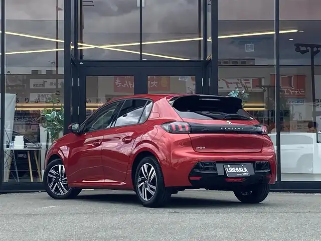 プジョー ２０８ アリュール 福岡県 2020(令2)年 0.9万km 赤 ・アクティブクルーズコントロール/・純正ナビ/BT/USB/・バックカメラ/・ドライブレコーダー/・ETC/・純正16AW