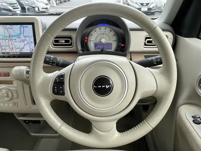 スズキ ラパン X 島根県 2022(令4)年 5.1万km フォーンベージュメタリック/ホワイト2トーンルーフ ワンオーナー　/４WD　/純正８型ＳＤナビ　/フルセグＴＶ　/ＤＶＤ再生　/Ｂｌｕｅｔｏｏｔｈ接続　/全方位／バックカメラ　/前方ドライブレコーダー/アイドリングストップ　/衝突軽減ブレーキ/後方コーナーセンサー　/前席シートヒーター　/スマートキー/純正ＨＩＤヘッドライト　/純正１４インチアルミホイール/純正フロアマット/保証書・取扱説明書/スペアキー1本