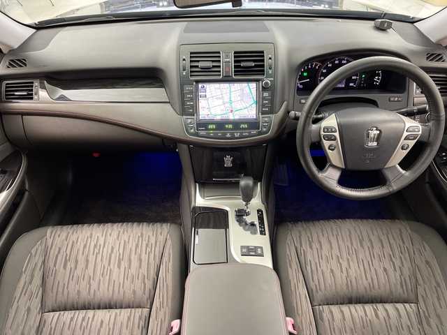 トヨタ クラウン アスリート スペシャルナビパッケージ 岐阜県 2012(平24)年 7.8万km ブラック 純正HDDナビ/フルセグ/DVD/USB/バックカメラ/社外ドライブレコーダー/ビルトインETC/クリアランスソナー/プッシュスタート/サイドバイザー/HIDオートライト/フォグランプ/社外19インチAW