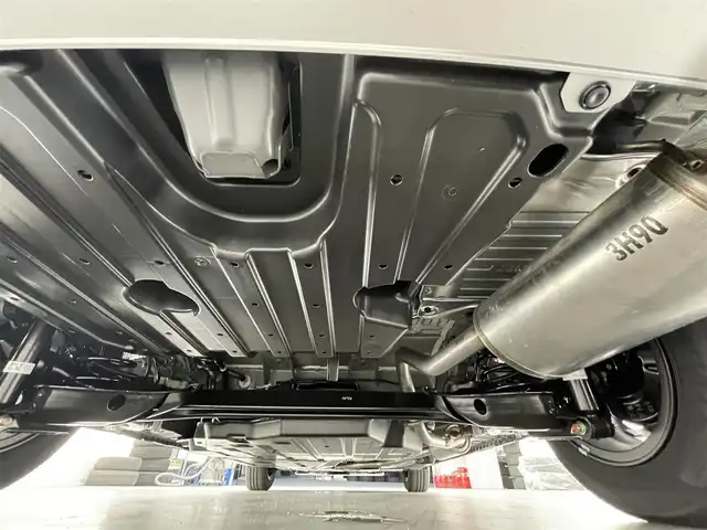 ホンダ フリード ハイブリット e:HEV クロスター 滋賀県 2025(令7)年 0.1千km メテオロイドグレーメタリック 登録済未使用車/純正9インチナビ/【Bluetooth/USB/フルセグTV/Apple CarPlay/Android Auto】/ハーフレザーシート/両側パワースライドドア/バックカメラ/ホンダセンシング/・衝突軽減ブレーキ/・先行車発進お知らせ機能/・歩行者事故低減ステアリング/・路外逸脱抑制機能/・標識認識機能/・渋滞追従機能付アダプティブクルーズコントロール/・車線維持支援システム（LKAS）/・トラフィックジャムアシスト（渋滞運転支援機能）/・ブラインドスポットインフォメーション/・誤発進抑制機能/・後方誤発進抑制機能/・近距離衝突軽減ブレーキ/・急アクセル抑制機能/・パーキングセンサーシステム/・オートハイビーム/・アダプティブドライビングビーム/LEDヘッドライト/D/Nシートヒーター/電動パーキングブレーキ/オートブレーキホールド/プッシュスタート/スマートキー/ステアリングリモコン