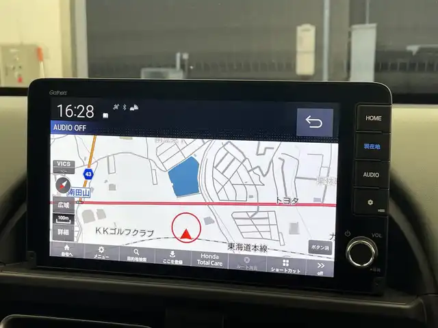 ホンダ フリード ハイブリット e:HEV クロスター 滋賀県 2025(令7)年 0.1千km メテオロイドグレーメタリック 登録済未使用車/純正9インチナビ/【Bluetooth/USB/フルセグTV/Apple CarPlay/Android Auto】/ハーフレザーシート/両側パワースライドドア/バックカメラ/ホンダセンシング/・衝突軽減ブレーキ/・先行車発進お知らせ機能/・歩行者事故低減ステアリング/・路外逸脱抑制機能/・標識認識機能/・渋滞追従機能付アダプティブクルーズコントロール/・車線維持支援システム（LKAS）/・トラフィックジャムアシスト（渋滞運転支援機能）/・ブラインドスポットインフォメーション/・誤発進抑制機能/・後方誤発進抑制機能/・近距離衝突軽減ブレーキ/・急アクセル抑制機能/・パーキングセンサーシステム/・オートハイビーム/・アダプティブドライビングビーム/LEDヘッドライト/D/Nシートヒーター/電動パーキングブレーキ/オートブレーキホールド/プッシュスタート/スマートキー/ステアリングリモコン