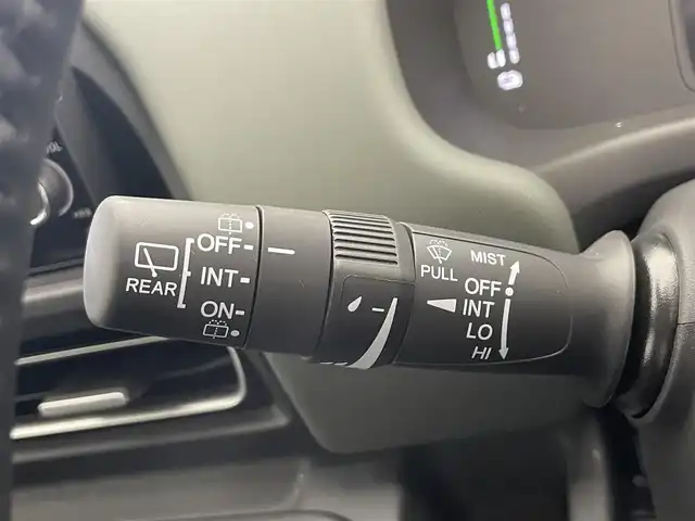 ホンダ フリード ハイブリット e:HEV クロスター 滋賀県 2025(令7)年 0.1千km メテオロイドグレーメタリック 登録済未使用車/純正9インチナビ/【Bluetooth/USB/フルセグTV/Apple CarPlay/Android Auto】/ハーフレザーシート/両側パワースライドドア/バックカメラ/ホンダセンシング/・衝突軽減ブレーキ/・先行車発進お知らせ機能/・歩行者事故低減ステアリング/・路外逸脱抑制機能/・標識認識機能/・渋滞追従機能付アダプティブクルーズコントロール/・車線維持支援システム（LKAS）/・トラフィックジャムアシスト（渋滞運転支援機能）/・ブラインドスポットインフォメーション/・誤発進抑制機能/・後方誤発進抑制機能/・近距離衝突軽減ブレーキ/・急アクセル抑制機能/・パーキングセンサーシステム/・オートハイビーム/・アダプティブドライビングビーム/LEDヘッドライト/D/Nシートヒーター/電動パーキングブレーキ/オートブレーキホールド/プッシュスタート/スマートキー/ステアリングリモコン