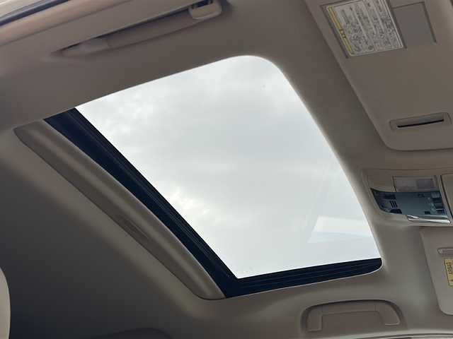 トヨタ ランドクルーザー プラド TX Lパッケージ マットブラED 広島県 2023(令5)年 3.6万km ホワイトパールクリスタルシャイン 禁煙/サンルーフ/アルパイン9インチナビ/CD/DVD/DTV/Bluetooth/バックカメラ/レーダークルーズコントロール/ベージュレザーシート/シートヒーター/シートベンチレーション/パワーシート/LEDオートライト/オートマチックハイビーム/ステアリングスイッチ/クリアランスソナー/LDA/RSA/PCS/ドライブレコーダー/純正フロアマット/ドアバイザー/スマートキー/プッシュスタート