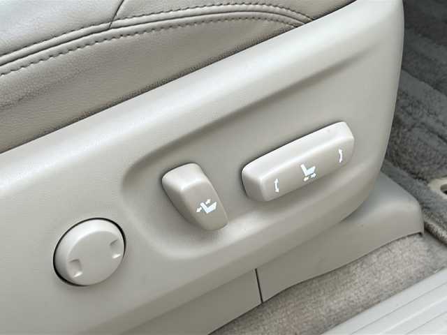 トヨタ ランドクルーザー プラド TX Lパッケージ マットブラED 広島県 2023(令5)年 3.6万km ホワイトパールクリスタルシャイン 禁煙/サンルーフ/アルパイン9インチナビ/CD/DVD/DTV/Bluetooth/バックカメラ/レーダークルーズコントロール/ベージュレザーシート/シートヒーター/シートベンチレーション/パワーシート/LEDオートライト/オートマチックハイビーム/ステアリングスイッチ/クリアランスソナー/LDA/RSA/PCS/ドライブレコーダー/純正フロアマット/ドアバイザー/スマートキー/プッシュスタート