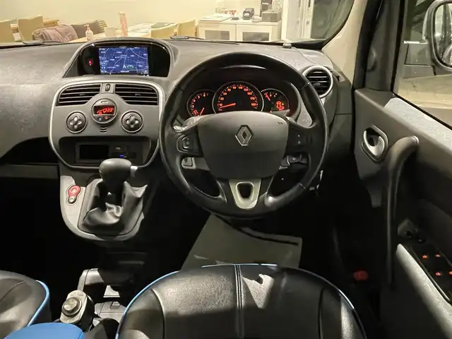 ルノー カングー ゼン 埼玉県 2018(平30)年 6.4万km 茶Ｍ 社外ナビTV/バックカメラ/ETC/Ｆドラレコ/革調シートカバー/前席シートバックテーブルｘ２/ＬＥＤヘッドライト/Ｆコーナーセンサー/キーレス/スペアキー/保証書付整備手帳