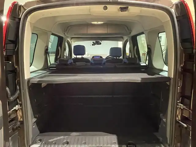 ルノー カングー ゼン 埼玉県 2018(平30)年 6.4万km 茶Ｍ 社外ナビTV/バックカメラ/ETC/Ｆドラレコ/革調シートカバー/前席シートバックテーブルｘ２/ＬＥＤヘッドライト/Ｆコーナーセンサー/キーレス/スペアキー/保証書付整備手帳