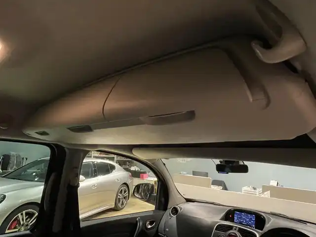 ルノー カングー ゼン 埼玉県 2018(平30)年 6.4万km 茶Ｍ 社外ナビTV/バックカメラ/ETC/Ｆドラレコ/革調シートカバー/前席シートバックテーブルｘ２/ＬＥＤヘッドライト/Ｆコーナーセンサー/キーレス/スペアキー/保証書付整備手帳