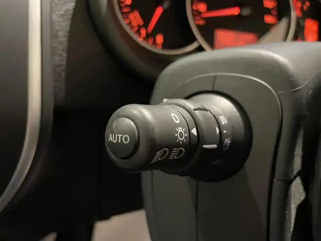 ルノー カングー ゼン 埼玉県 2018(平30)年 6.4万km 茶Ｍ 社外ナビTV/バックカメラ/ETC/Ｆドラレコ/革調シートカバー/前席シートバックテーブルｘ２/ＬＥＤヘッドライト/Ｆコーナーセンサー/キーレス/スペアキー/保証書付整備手帳