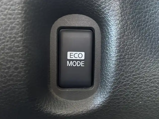 日産 キューブ 15X 滋賀県 2013(平25)年 5.2万km ブリリアントホワイトパール 純正HDDナビ/・CD/DVD/バックカメラ/前後ドライブレコーダー/ETC/スマートキー/アイドリングストップ