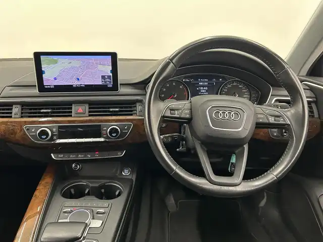 アウディ Ａ４ 2．0TFSI 岡山県 2017(平29)年 5.5万km ミトスブラックメタリック 純正ナビ/フルセグ/黒革シート/シートヒータ/ラグジュアリーパッケージ/ACCラグジュアリーパッケージ/アシスタンスパッケージ/レーンアシスト/アウディプレセンス/サイドアシスト