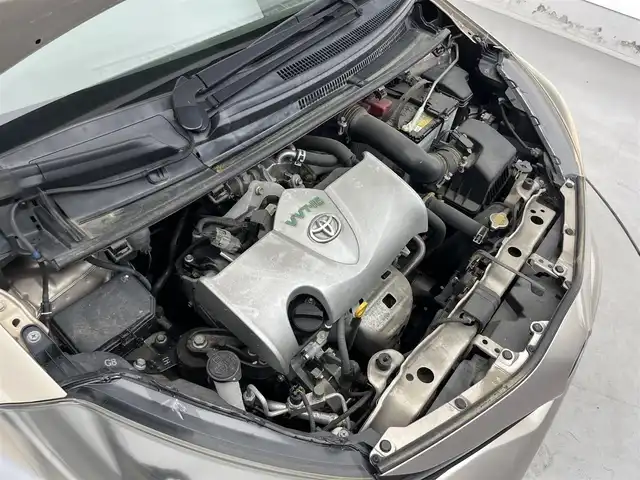 トヨタ ヴィッツ F 滋賀県 2014(平26)年 8.7万km ゴールドマイカM 禁煙車/純正ナビ/・AM/FM/・CD/・SD/・AUX/・ワンセグTV/・Bluetooth/バックカメラ/ETC/横滑り防止機能/キーレスエントリー/純正フロアマット/社外14インチアルミホイール