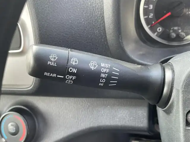 トヨタ ヴィッツ F 滋賀県 2014(平26)年 8.7万km ゴールドマイカM 禁煙車/純正ナビ/・AM/FM/・CD/・SD/・AUX/・ワンセグTV/・Bluetooth/バックカメラ/ETC/横滑り防止機能/キーレスエントリー/純正フロアマット/社外14インチアルミホイール