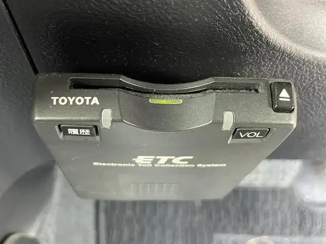 トヨタ ヴィッツ F 滋賀県 2014(平26)年 8.7万km ゴールドマイカM 禁煙車/純正ナビ/・AM/FM/・CD/・SD/・AUX/・ワンセグTV/・Bluetooth/バックカメラ/ETC/横滑り防止機能/キーレスエントリー/純正フロアマット/社外14インチアルミホイール