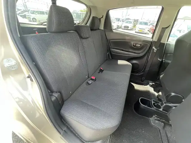 トヨタ ヴィッツ F 滋賀県 2014(平26)年 8.7万km ゴールドマイカM 禁煙車/純正ナビ/・AM/FM/・CD/・SD/・AUX/・ワンセグTV/・Bluetooth/バックカメラ/ETC/横滑り防止機能/キーレスエントリー/純正フロアマット/社外14インチアルミホイール