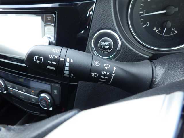 日産 エクストレイル 20X エマージェンシーブレーキ 千葉県 2016(平28)年 5.4万km ブリリアントホワイトパール エマージェンシーブレーキ/カブロンシート/社外メモリーナビ/ワンセグTV/【DVD/CD再生機能】/バックカメラ/ドライブレコーダー（DJ4-D）/カブロンシート/前席シートヒーター/ETC/ウインカーミラー/コーナーセンサー/純正17インチアルミホイル/インテリジェントキー