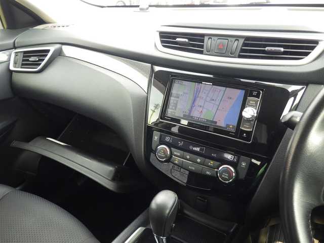 日産 エクストレイル 20X エマージェンシーブレーキ 千葉県 2016(平28)年 5.4万km ブリリアントホワイトパール エマージェンシーブレーキ/カブロンシート/社外メモリーナビ/ワンセグTV/【DVD/CD再生機能】/バックカメラ/ドライブレコーダー（DJ4-D）/カブロンシート/前席シートヒーター/ETC/ウインカーミラー/コーナーセンサー/純正17インチアルミホイル/インテリジェントキー