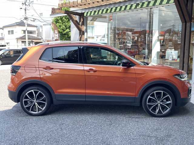 フォルクスワーゲン Ｔ－クロス TSI 1stプラス 福島県 2020(令2)年 3.1万km エナジェティックオレンジメタリック 純正Discover Proナビ(CD・DVD・BT・フルセグTV)/オールインセーフティー/アダプティブクルーズコントロール/レーンキープアシスト/駐車支援システム/バックカメラ/シルバールーフレール/純正18インチアルミホイール/純正ビルトインETC2.0/純正前後ドライブレコーダー/MTモード付/純正フロアマット