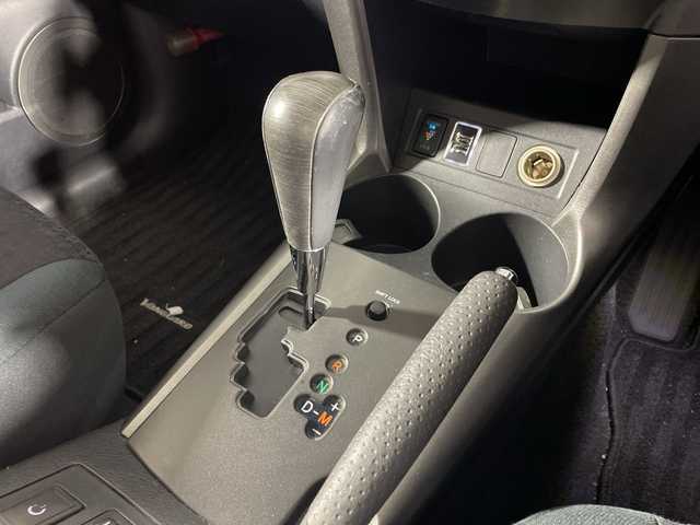 トヨタ ヴァンガード 240S Sパッケージ 福岡県 2010(平22)年 16.1万km ブラック 社外メモリナビ/・CD/DVD/BT/フルセグTV/・バックモニター/クルーズコントロール/革巻きステアリング/・パドルシフト/・ステアリングリモコン/ミラー型ドライブレコーダー/ETC/キセノンライト/・オートライト/・フォグランプ/スマートキー/・プッシュスタート/純正18インチアルミホイール/純正フロアマット