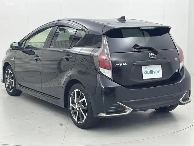 トヨタ アクア G GRスポーツ 茨城県 2019(令1)年 0.8万km ブラックマイカ 純正9インチナビ/CD/フルセグ/Bluetooth/AM/FM/ETC2.0/レーンキープアシスト/レーダークルーズコントロール/LEDヘッドライト/衝突被害軽減/コーナーセンサー/ドラレコ