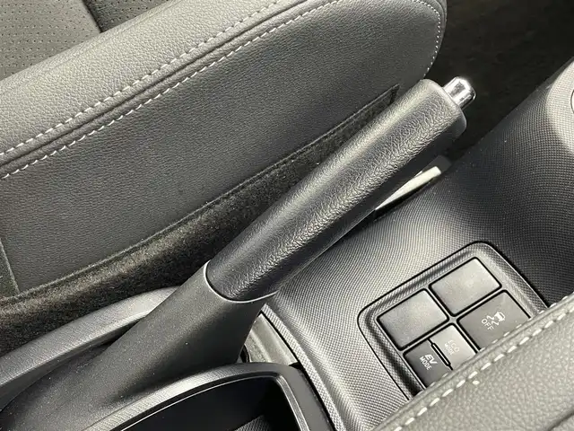 トヨタ アクア G GRスポーツ 茨城県 2019(令1)年 0.8万km ブラックマイカ 純正9インチナビ/CD/フルセグ/Bluetooth/AM/FM/ETC2.0/レーンキープアシスト/レーダークルーズコントロール/LEDヘッドライト/衝突被害軽減/コーナーセンサー/ドラレコ