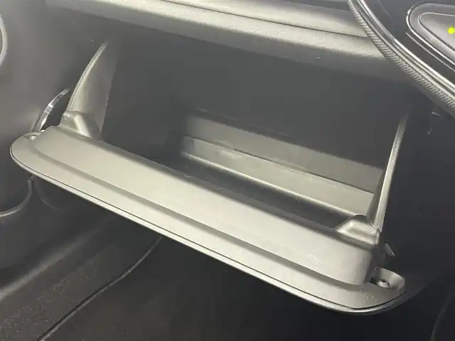 トヨタ アクア G GRスポーツ 茨城県 2019(令1)年 0.8万km ブラックマイカ 純正9インチナビ/CD/フルセグ/Bluetooth/AM/FM/ETC2.0/レーンキープアシスト/レーダークルーズコントロール/LEDヘッドライト/衝突被害軽減/コーナーセンサー/ドラレコ