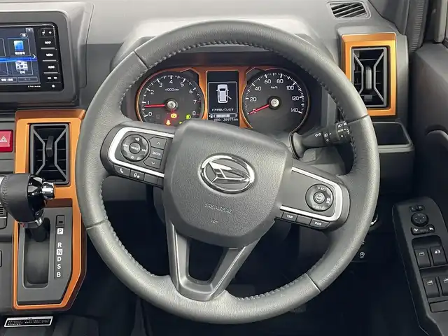 ダイハツ タフト G ターボ 道央・札幌 2021(令3)年 2.7万km ブラックマイカメタリック ・４WD/・社外ナビ/　BT／CD／DVD／USB／SD／iPod／フルセグ/・社外前後ドライブレコーダー/・社外ETC/・レーダーレーダークルーズコントロール/・衝突軽減ブレーキ/・レーンキープアシスト/・横滑り防止/・前後コーナーセンサー/・前席シートヒーター/・置くだけ充電/・プッシュスタート/・スマートキー/・純正エンジンスターター/・LEDヘッドライト/・フロントフォグライト/・オートライト/・オートマチックハイビーム/・純正フロアマット/・社外サマー15インチAW/・社外スタッドレスAW積込（165／65／R15）/・保証書